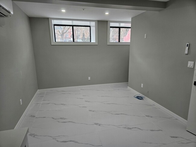 Foto del edificio - 1487 5th Ave