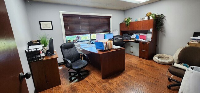 Foto del edificio - 23291 Ventura Blvd