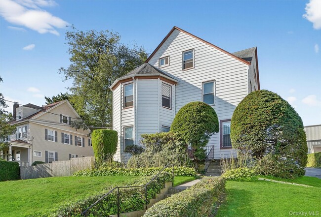 Foto del edificio - 81 Woodland Ave