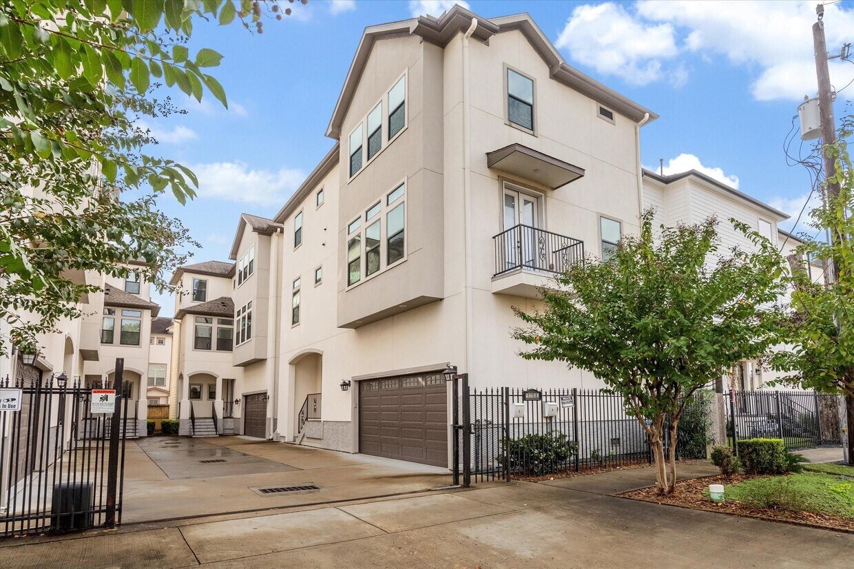 Foto principal - 1620 W 24th St