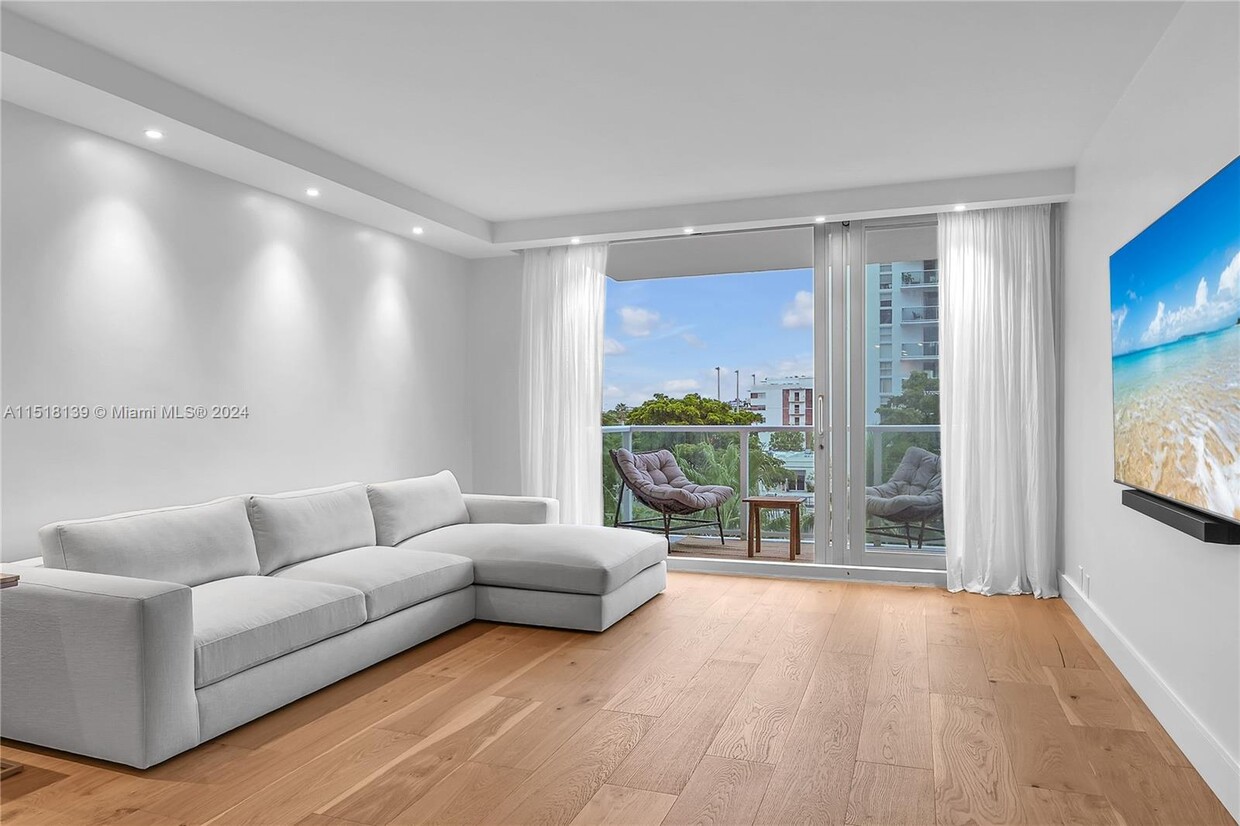 Foto principal - 1000 West Ave