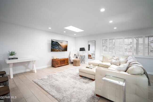 Foto del edificio - 313 Coral Hills Rd