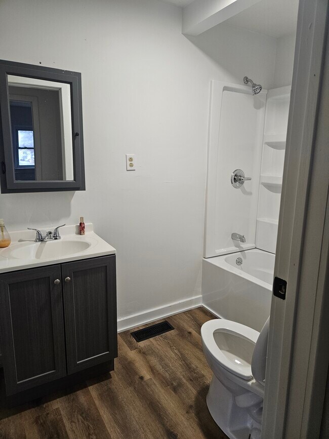 1016 Wingert St Unit 1016, Bucyrus, OH 44820 Apartments in Bucyrus