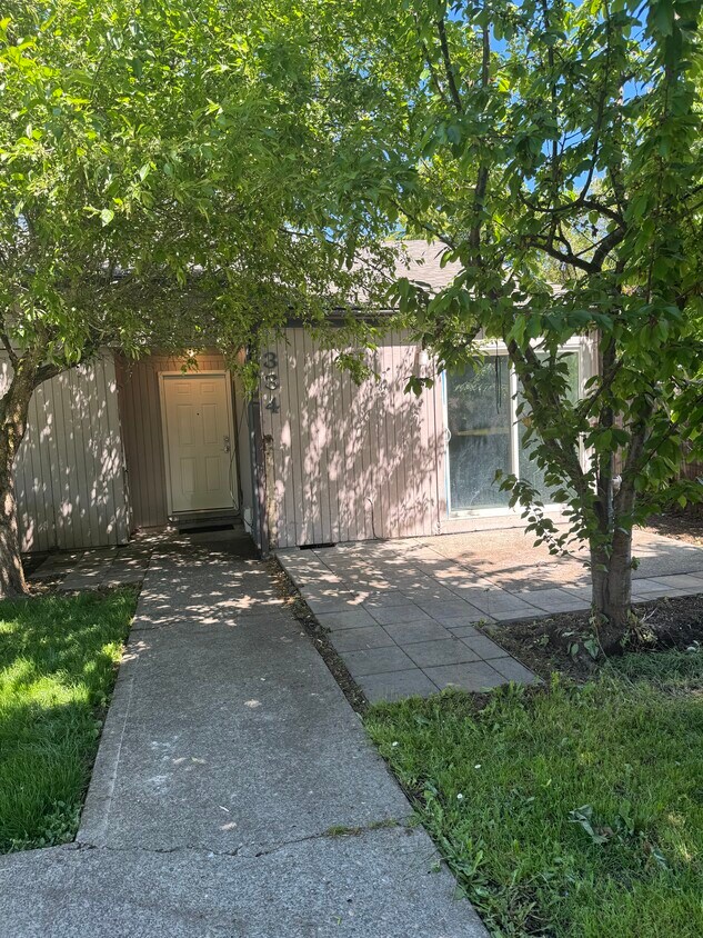 334 S Cherry Dr Unit 334, Cornelius, OR 97113 Apartments in Cornelius