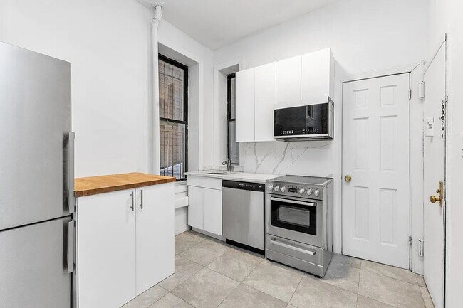 Foto del edificio - 303 Broome St