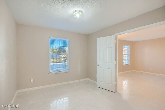 Building Photo - 3 br, 2 bath House - 6801 Lake Jackson Dri...