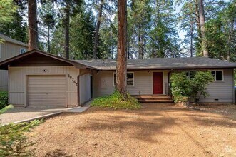Building Photo - 10752 Footwall Dr