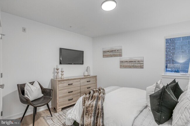 Foto del edificio - 1344 N Marston St