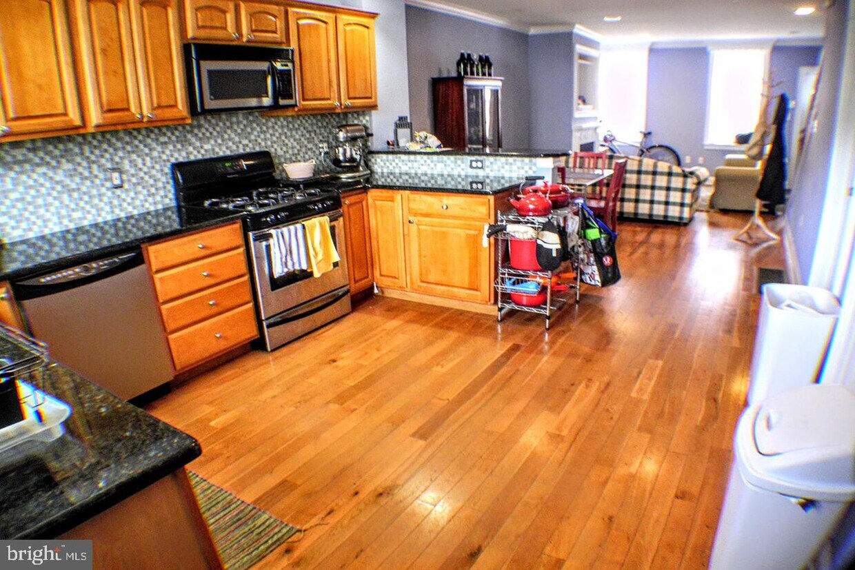 2022 Ellsworth St, Philadelphia, PA 19146 Townhouse for Rent in