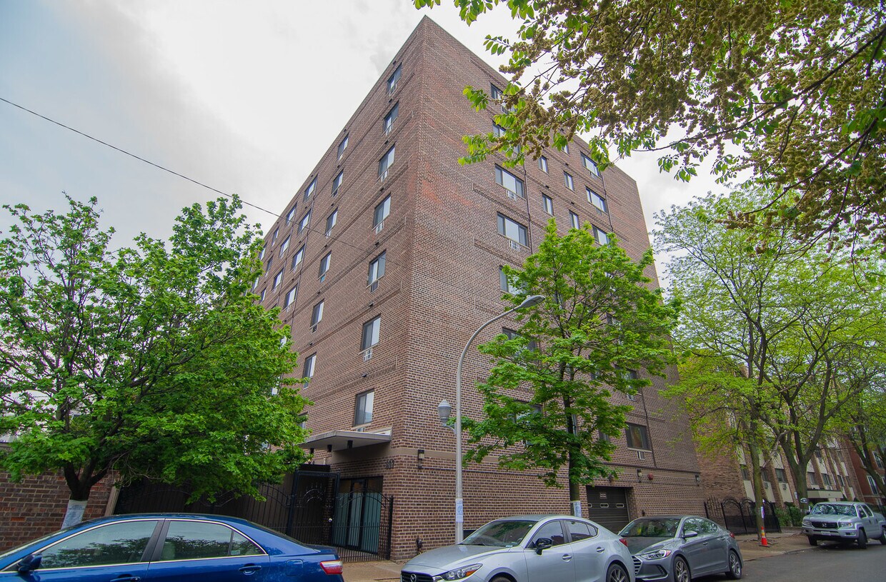 Primary Photo - 607 W Wrightwood Ave
