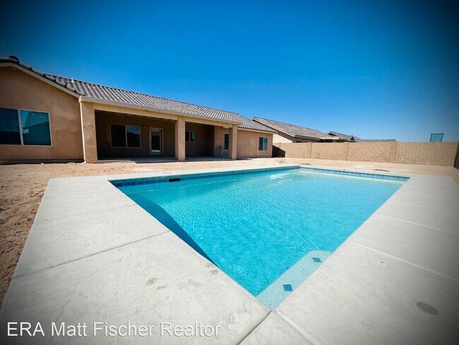 Building Photo - 4 br, 3 bath House - 5903 E. 45th St.