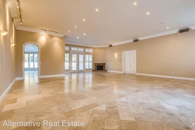 Building Photo - 6 br, 4 bath House - 5680 Darby Avenue