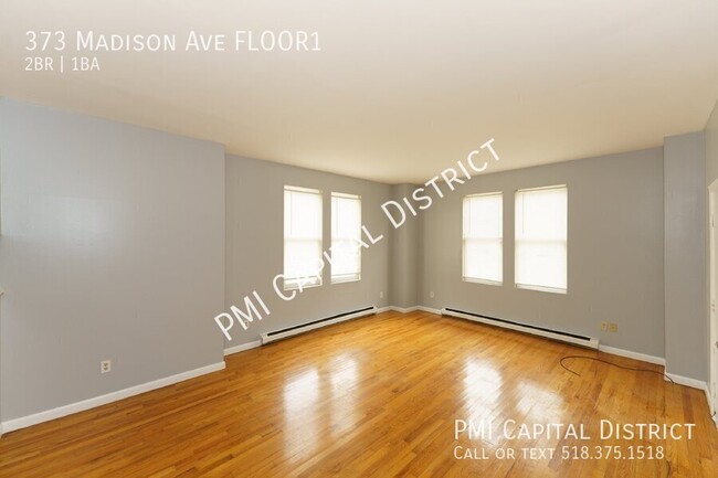 Building Photo - Large, updated, first floor, 2 bedroom/1 b...