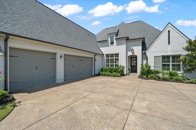 Building Photo - 4741 Carousel Ln