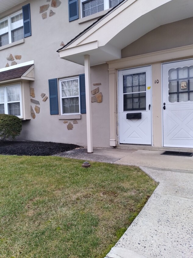 10 Kearney Dr Unit 10, North Wales, PA 19454 Condo for Rent in North