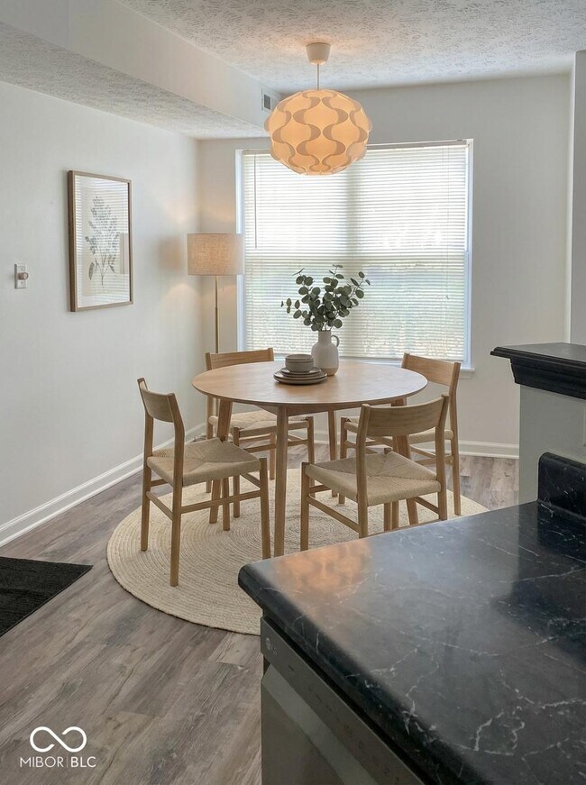 Foto del edificio - 9467 Wimbledon Ct