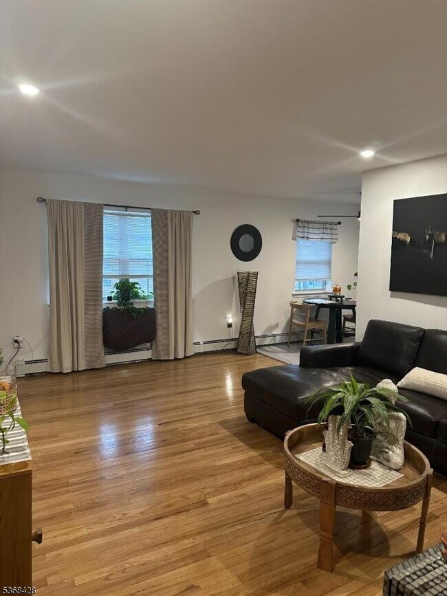 Building Photo - 19 Savage Rd