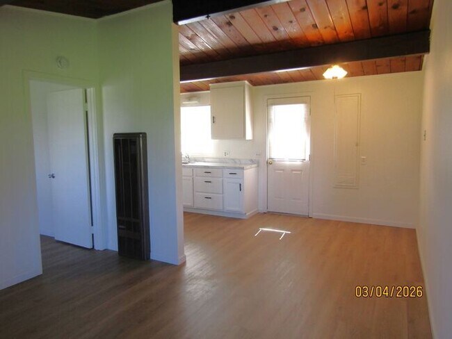 Foto del edificio - Charming One Bed, One Bath Country Home in Sebastopol-$1,795 per month!