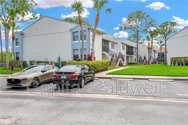 Foto del edificio - 1900 Pelican Landing Blvd