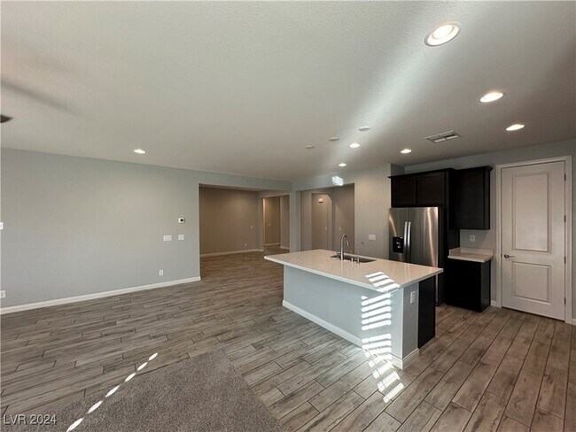Foto del edificio - 6321 Regina Ridge St