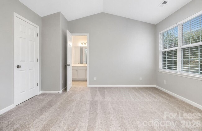 Foto del edificio - 10519 Yellow Rose Ln