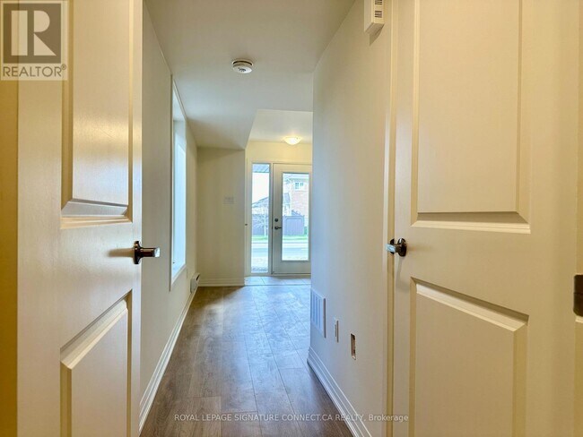 Photo du bâtiment - 22 Emmas Wy