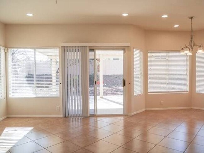 Foto del edificio - 15404 S 13th Ave