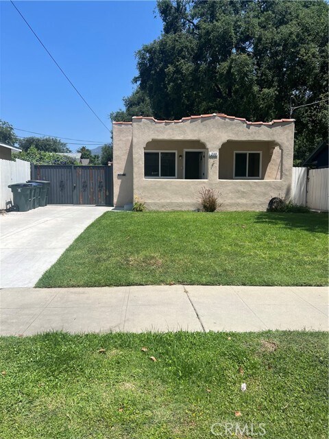 Foto principal - 239 E Montana St