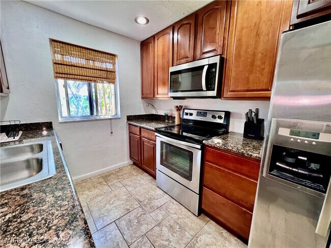 Foto del edificio - 12638 Kenwood Ln