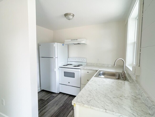 Foto del edificio - 3404 White Horse Rd