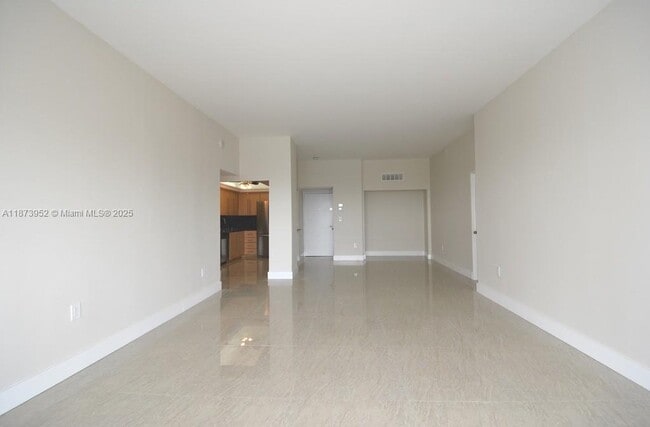 Foto del edificio - 3701 N Country Club Dr