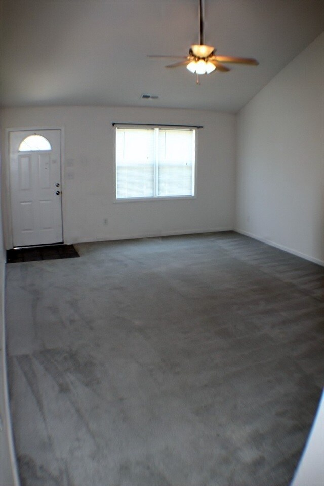 Foto del edificio - 172 Kelly Cir