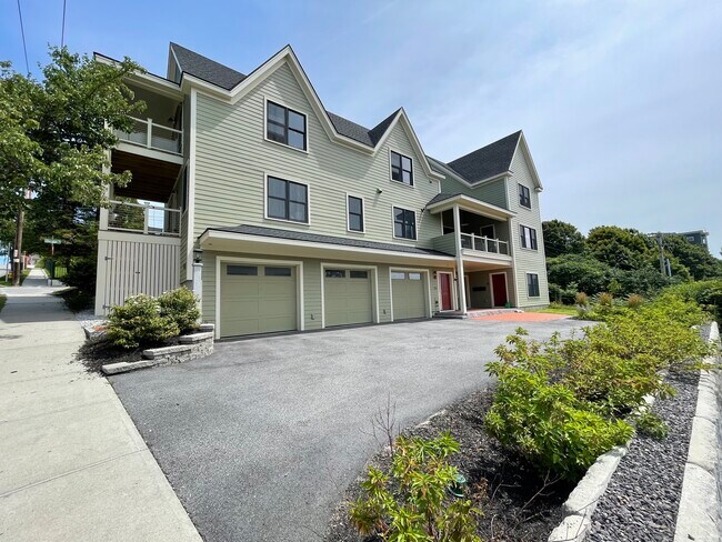 Exterior view - 88 Walnut St