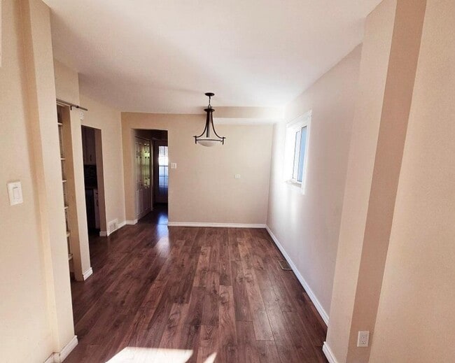 Building Photo - Spacious 3 Bed / 1 Bath House| $2249/month (plus utilities) - Parking Included