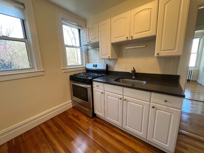 Foto del edificio - 1 Bed Garden Apartment