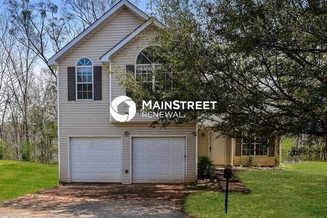 3 Bedroom Pet-Friendly Home in Decatur, GA with Main Street Renewal - 3 Bedroom Pet-Friendly Home in Decatur, GA with Main Street Renewal
