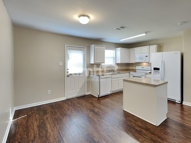 Foto del edificio - 4411 Thistle Pond Ct