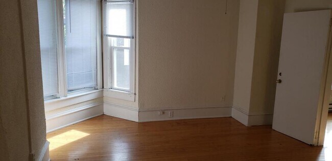 Foto del edificio - 1167 15th Avenue SE. Apt # 2