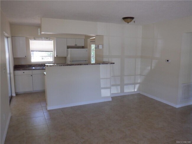 Foto del edificio - 927 E Turner Camp Rd