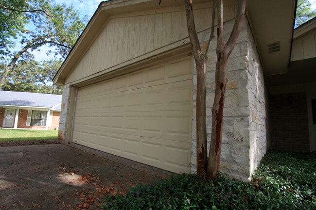 Foto del edificio - Great 3/2 CS Home in Raintree