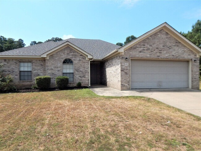 Building Photo - 451 Wisteria Dr