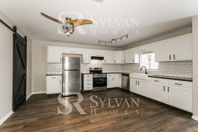 Building Photo - Rest. Relax. Recharge. Home awaits!