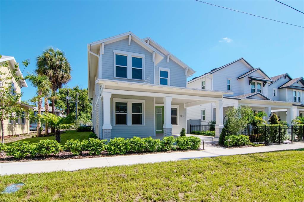Foto principal - 402 E Oak Ave