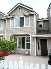 Building Photo - 1326 Statice Ct