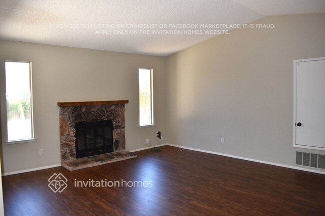 Building Photo - 14 La Jacque Ct