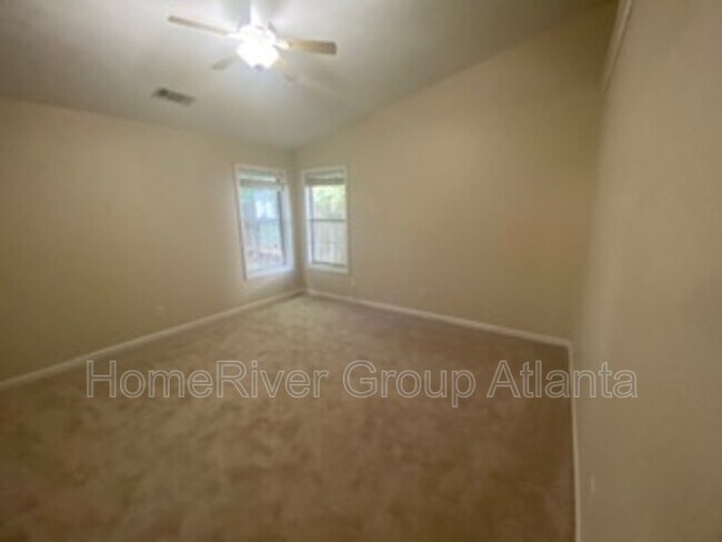 Foto del edificio - 4595 English Oaks Ln NW