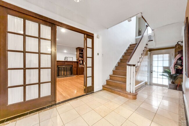 Foto del edificio - 817 Ashbourne Rd