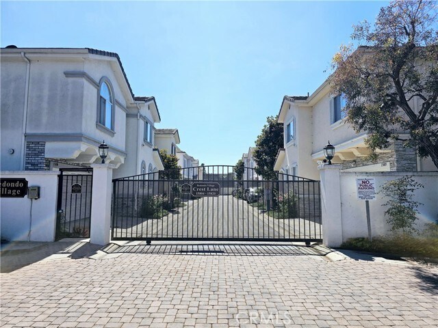 Primary Photo - 15812 Crest Ln