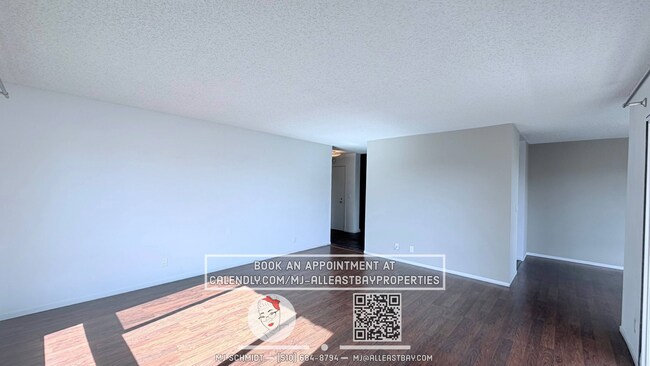 Foto del edificio - Sunny, west facing, Large 1 bedroom with tons of storage, includes water/garbage/amenities/parking!