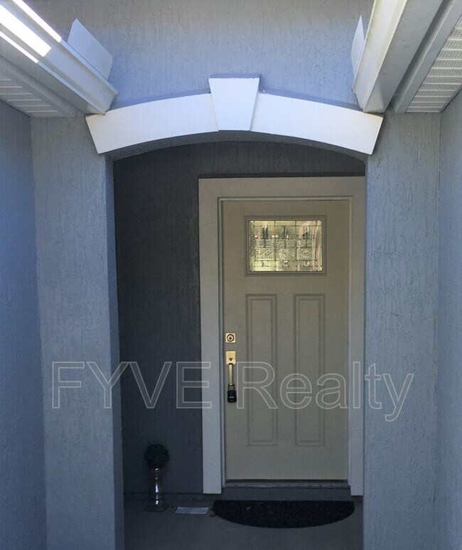 Foto del edificio - 361 Hepburn Rd